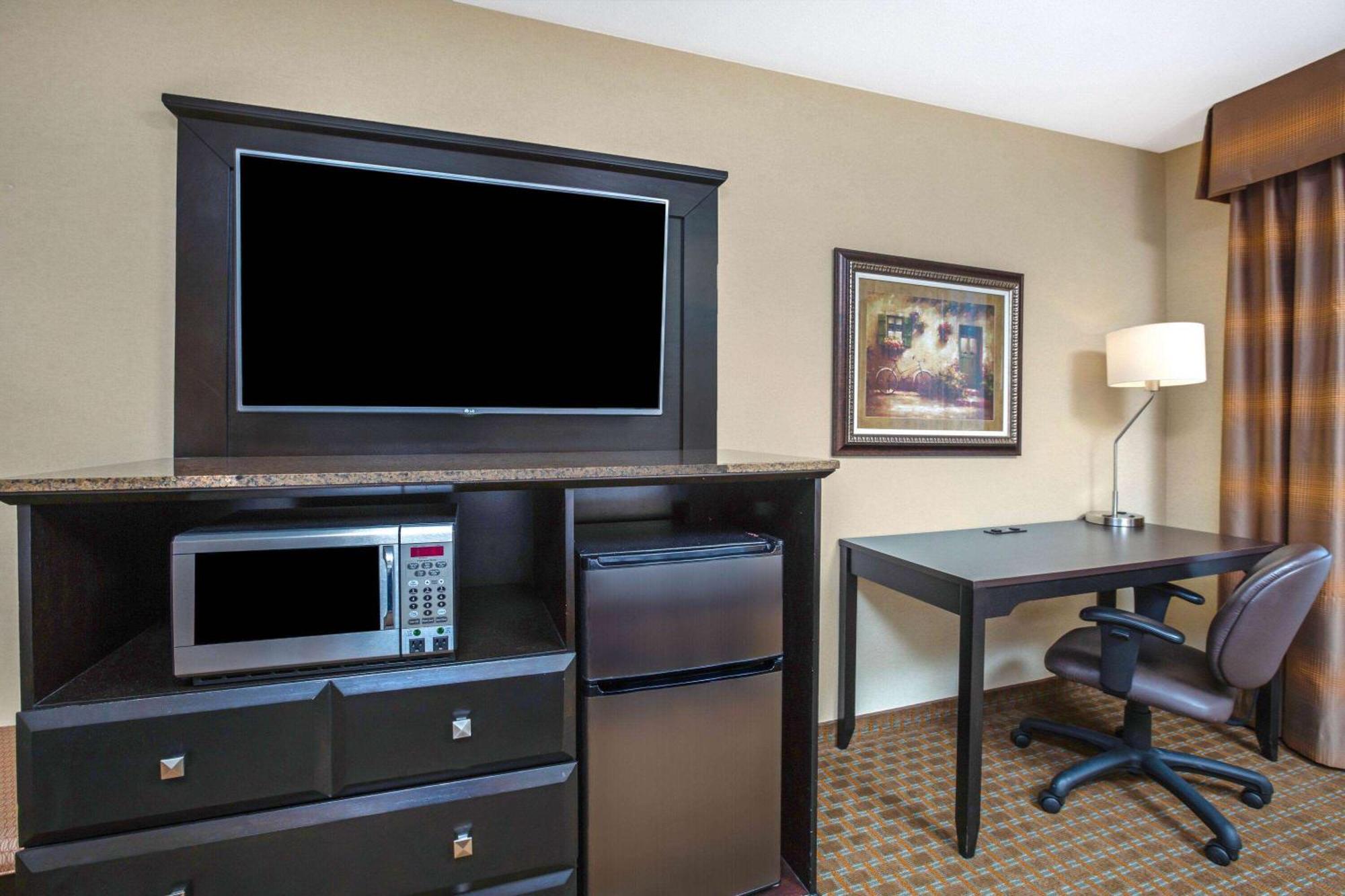 La Quinta By Wyndham Paso Robles Hotel Exterior photo