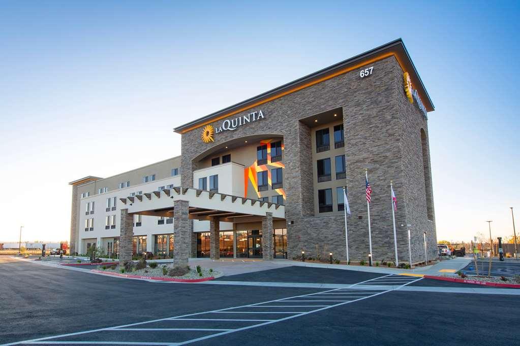 La Quinta By Wyndham Paso Robles Hotel Exterior photo